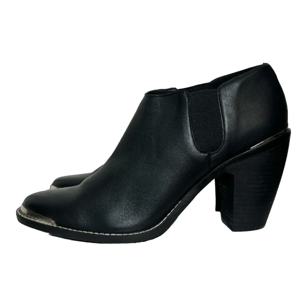 DOLCE VITA CARLIN BLACK LEATHER METAL TOE WESTERN CHELSEA ANKLE BOOTS SIZE 10